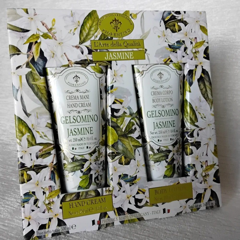 L'Arte Jasmine Scented Italian Hand Cream and Body Lotion Set, 8.4 Oz Tubes New - Picture 1 of 12